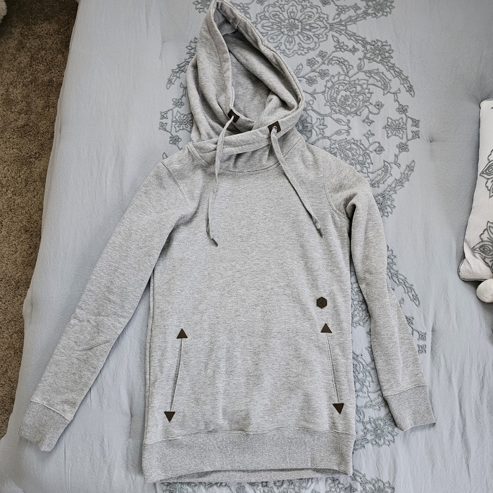 Volcom Women's Tower Pullover Sweatshirt Hoodie. Grey. Sz Small.